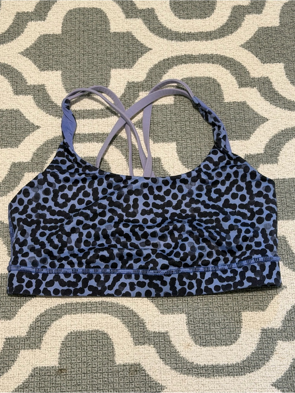 Lululemon Athletica lavendar & black leopard print strappy sports bra women’s 8